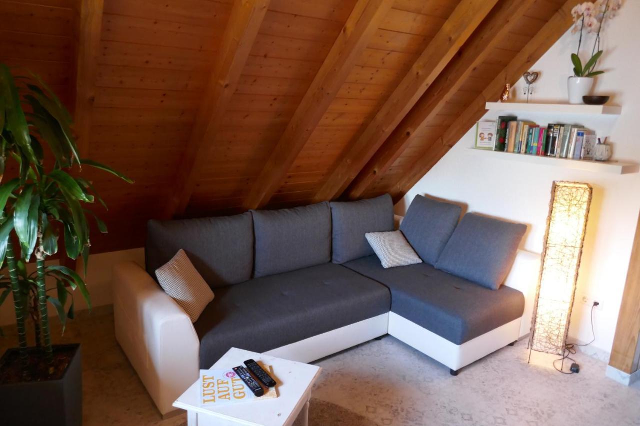 Moderne 2 Zi - Fewo Weinbergliebe Am Tuniberg Zwischen Freiburg Und Frankreich Merdingen Exterior foto